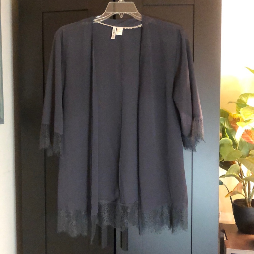 Divided Blue Grey Sheer Kimono. Has eyelash lace detail on sleeves and hem sz 6